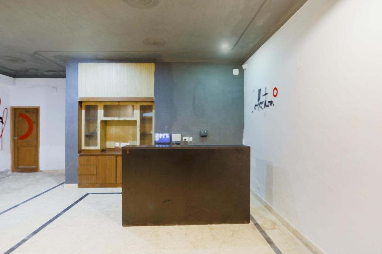 Flagship Hotel Discovery Near Pvr Ansal Plaza Greater Noida Εξωτερικό φωτογραφία
